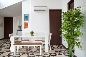 The Coastal Nest - 2BHK by Da Alohas