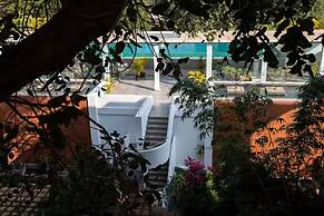 The Coastal Nest - 2BHK by Da Alohas