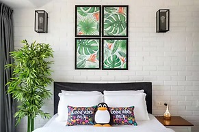 The Coastal Nest - 2BHK by Da Alohas