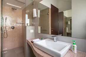 The Coastal Nest - 2BHK by Da Alohas