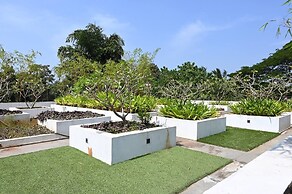 The Coastal Nest - 2BHK by Da Alohas