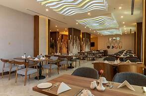 Dancenter Emerald Near Jeddah Corniche
