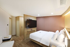HotelHound Jeonju Junghwasan