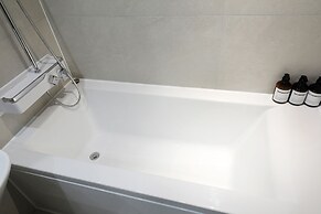HotelHound Jeonju Junghwasan