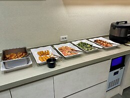 HotelHound Jeonju Junghwasan