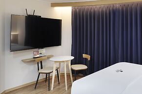 HotelHound Jeonju Junghwasan