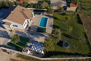 Villa Kamber in Tinj