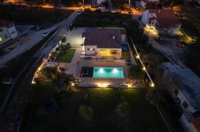 Villa Kamber in Tinj