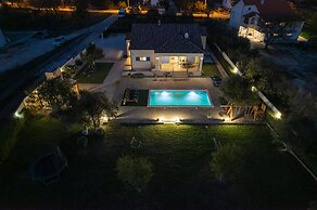 Villa Kamber in Tinj