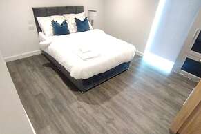 Remarkable 3-bed Apartment in London