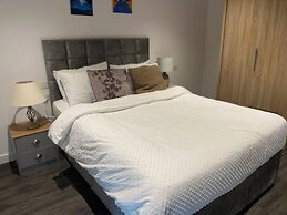 Remarkable 3-bed Apartment in London