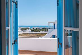 Kamari Sunset Escape With Santorini Views