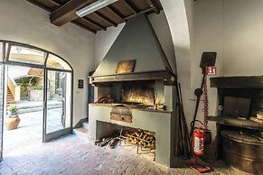 Castello Uliveta
