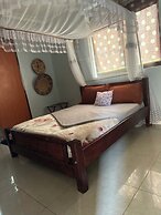 MISSIONS CAFE & GUESTHOUSE