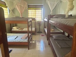 MISSIONS CAFE & GUESTHOUSE