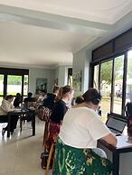 MISSIONS CAFE & GUESTHOUSE