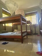 MISSIONS CAFE & GUESTHOUSE
