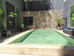 Empire Hotel Buenos Aires by HS