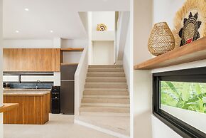 The Bali Manor Collection