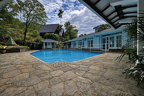 Forest Edge Hotel