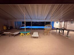 Ikonic Hotel - Bhushi Dam Lonavala