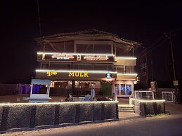 Ikonic Hotel - Bhushi Dam Lonavala