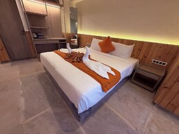 Ikonic Hotel - Bhushi Dam Lonavala