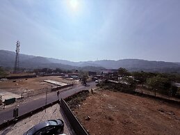 Ikonic Hotel - Bhushi Dam Lonavala