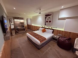 Ikonic Hotel - Bhushi Dam Lonavala