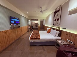 Ikonic Hotel - Bhushi Dam Lonavala