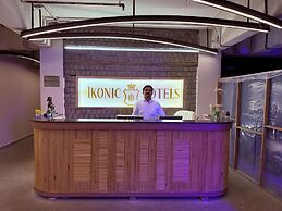 Ikonic Hotel - Bhushi Dam Lonavala