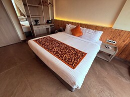 Ikonic Hotel - Bhushi Dam Lonavala