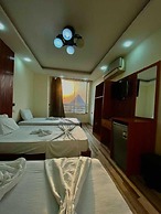 Happy days Hotel