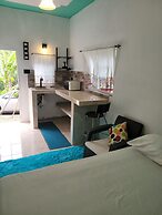 Cozy studio apartment with private parking