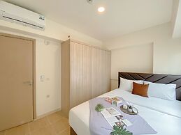 Tidy Warm Toned 2Br Apartment Meikarta