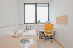 Modern Furnished 2Br At Samara Suites Apartment