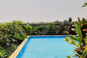 Basic Studio Room Apartment At Tuscany Residence