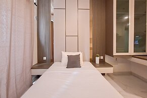 Modern Style Studio At Apartment Sky House Bsd