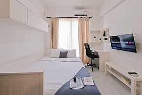 Studio Apartment Next To Mall At Sky House Bsd