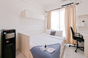 Studio Apartment Next To Mall At Sky House Bsd