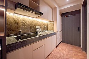 Modern Rustic Studio Apartment At Carstensz Residence