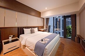 Modern Rustic Studio Apartment At Carstensz Residence