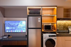Modern Rustic Studio Apartment At Carstensz Residence