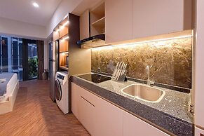 Modern Rustic Studio Apartment At Carstensz Residence
