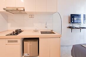 Good Deal Studio At Sky House Bsd Apartment