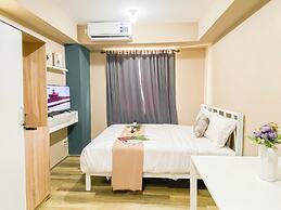 Soft Minimalist Studio Room At Meikarta Apartment
