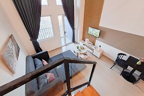 Spacious Studio Loft At Kingland Avenue Apartment