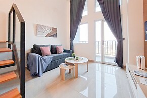 Spacious Studio Loft At Kingland Avenue Apartment