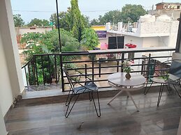 EASTERN GATE HOMESTAY