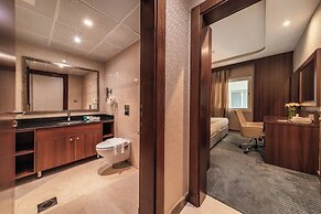 Alhamra Vivid Aparthotel By Checkmyguest